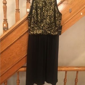 Women’s dressy sleeveless metallic top/Black bottom dress Karina,NWT size 8